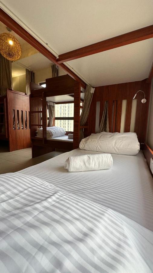 Route 66 Beach Hostel Dubai Exterior photo